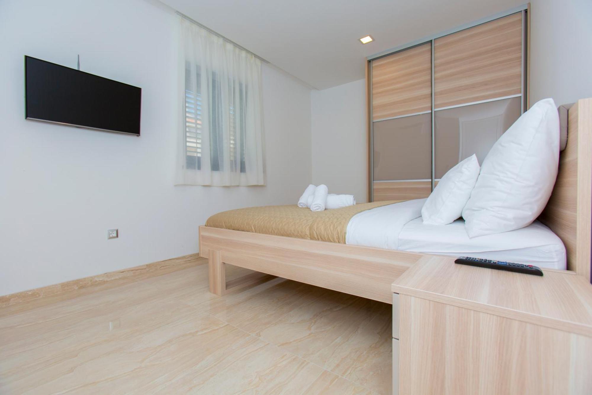 Luxury Aparthotel Makarska Quarto foto